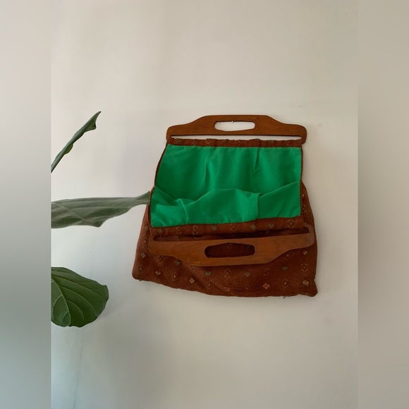 Beautiful 70’s Vintage Handmade purse embroidered cloth wooden handles - Picture 5 of 9